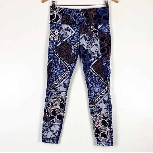Athleta Patchwork Salutation 7/8 tight Leggings S - Picture 3 of 10